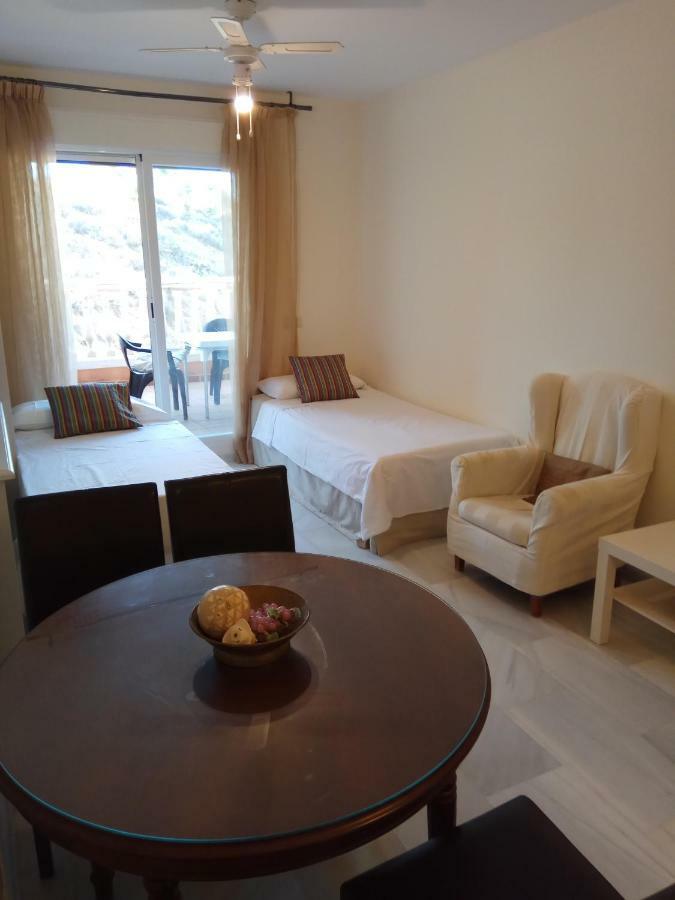 Precioso Atico En Torre De Benagalbon A 20 Metros Del Mar. Apartment Exterior photo
